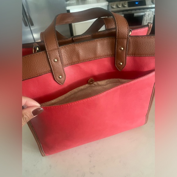 Red tote - Picture 3 of 5